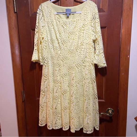 Rabbit Rabbit Rabbit Women’s Yellow Lace Dress Size 18 - Picture 1 of 7